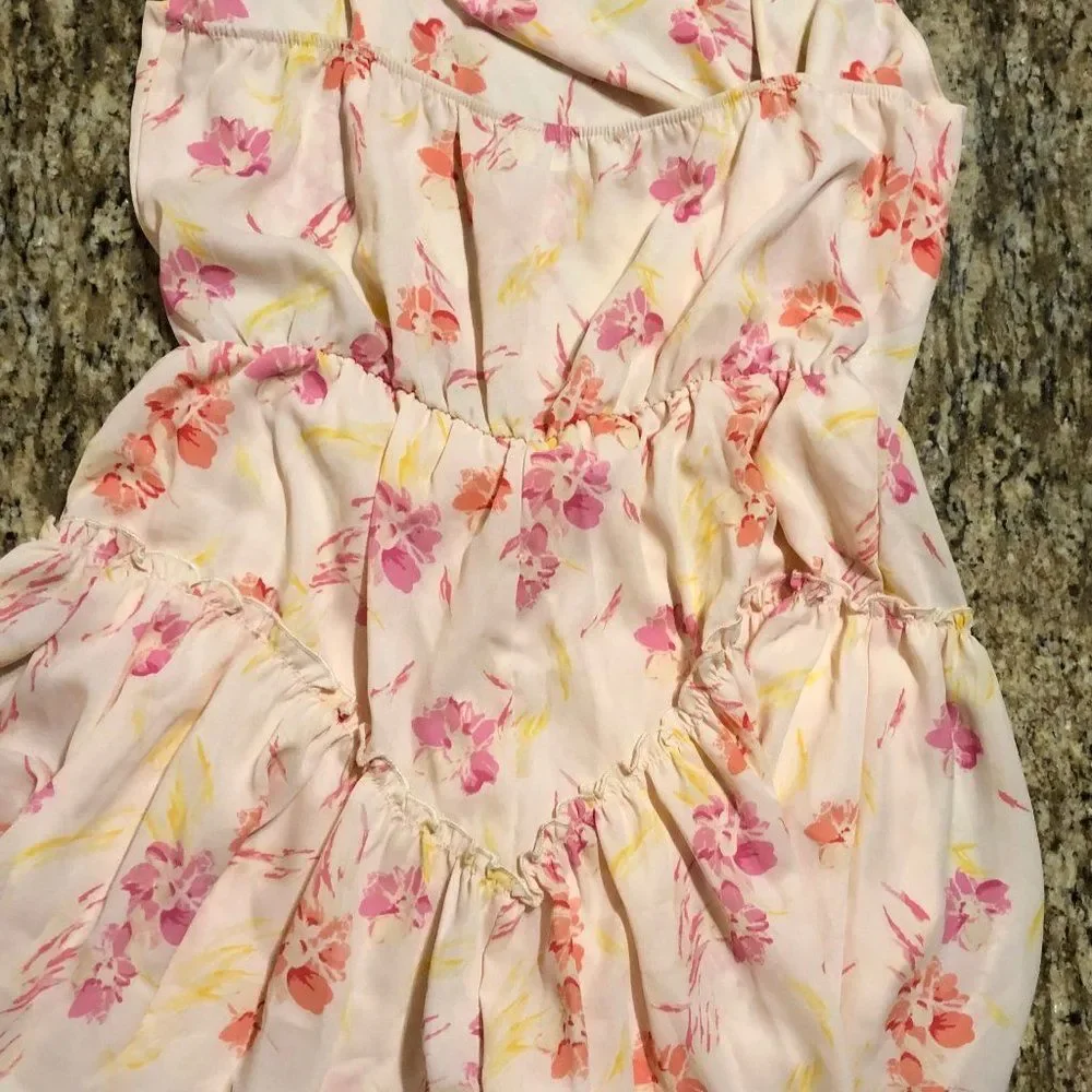 Peach Flower Printed Woven Romper    5121   Large   NWT Boutique